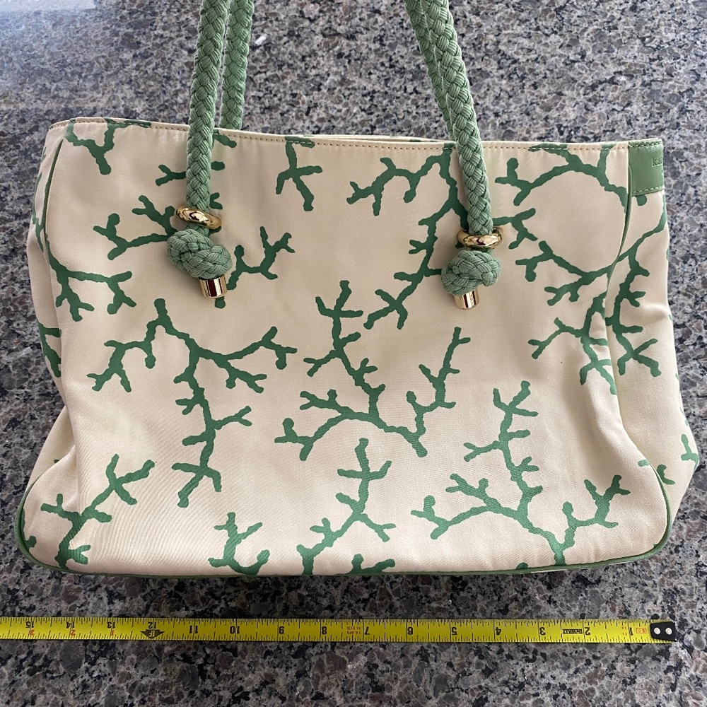 Kate Spade medium/ leg shoulder bag